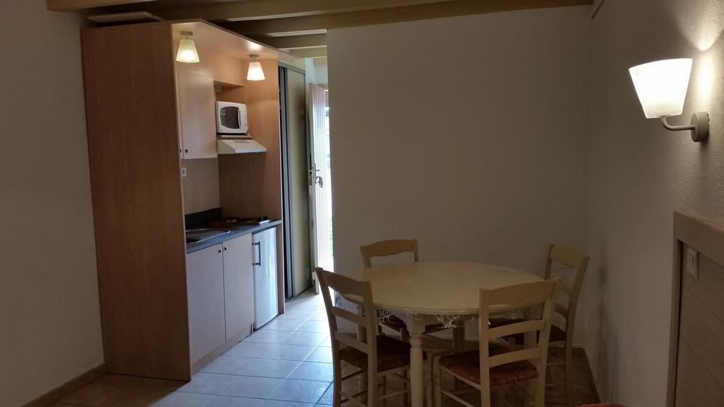 Goélia Le Mas Blanc Aparthotel Pérols Habitación foto